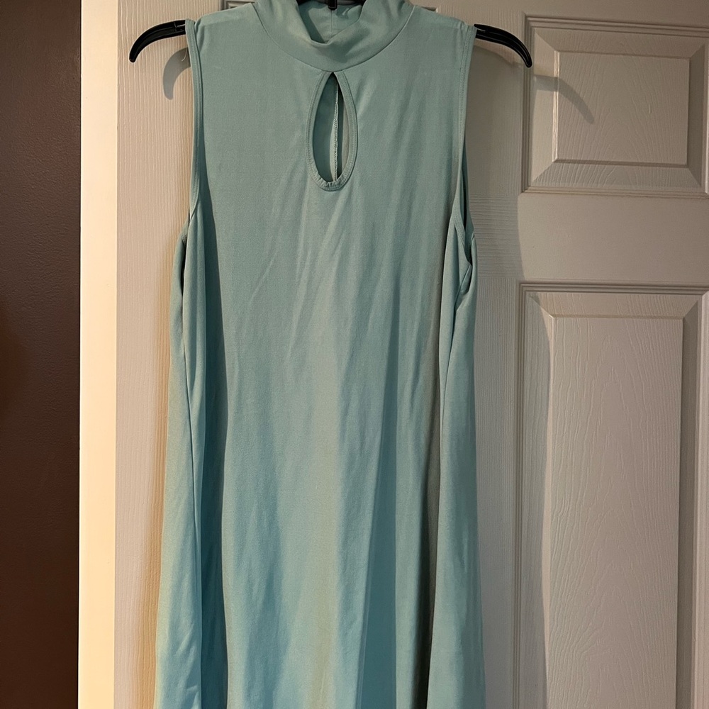 Sleeveless Teal Dress with Keyhole Detail